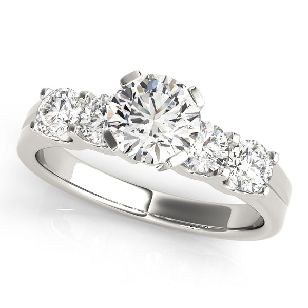Graduated Diamond Engagement Ring (1 1/2 ct. tw.)